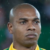 50. Fernandinho 