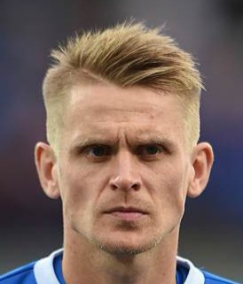 23. Ari Freyr Skúlason